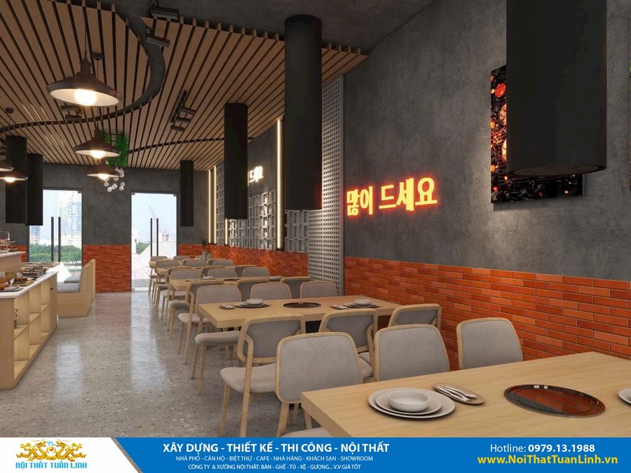 Nội thất nhà hàng phong cách hiện đại, tường xám kết hợp gạch đỏ, trần lam gỗ, bàn nướng tại bàn, đèn chữ Hàn phát sáng.