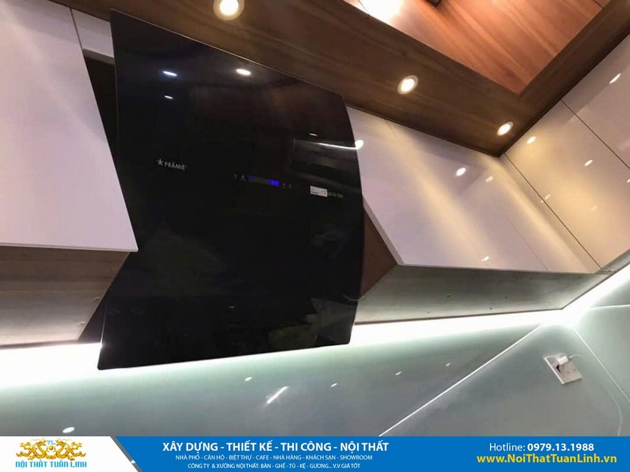Thiết kế thi công nội thất căn hộ chung cư hiện đại, máy hút mùi cao cấp, tủ bếp gỗ phủ bóng, giá tốt, Nội Thất Tuấn Linh thực hiện