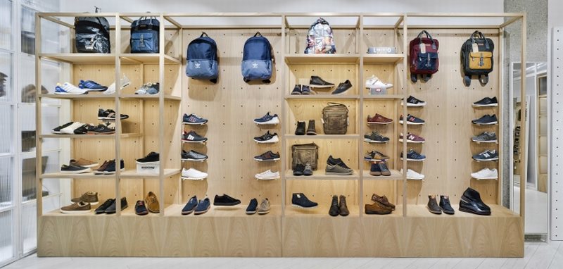 Thiết kế showroom cửa hàng shop giày dép thời trang túi xách đẹp 7