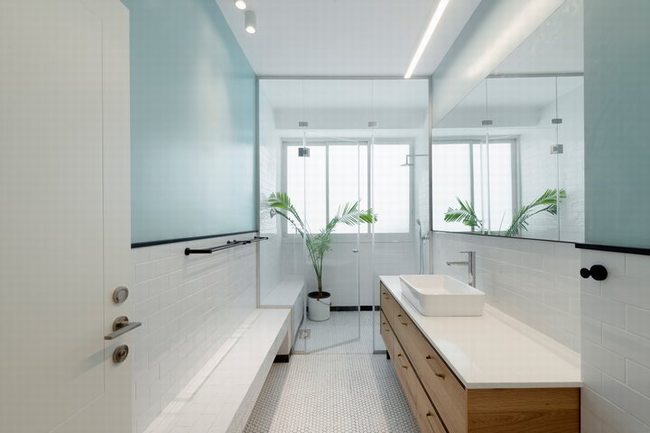 thiết kế ánh sáng tự nhiên cho phòng tắm
