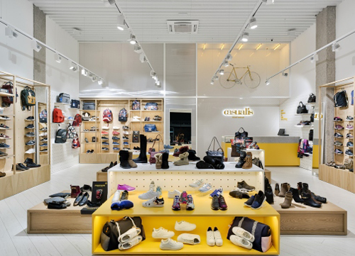 Thiết kế showroom cửa hàng shop giày dép thời trang túi xách đẹp