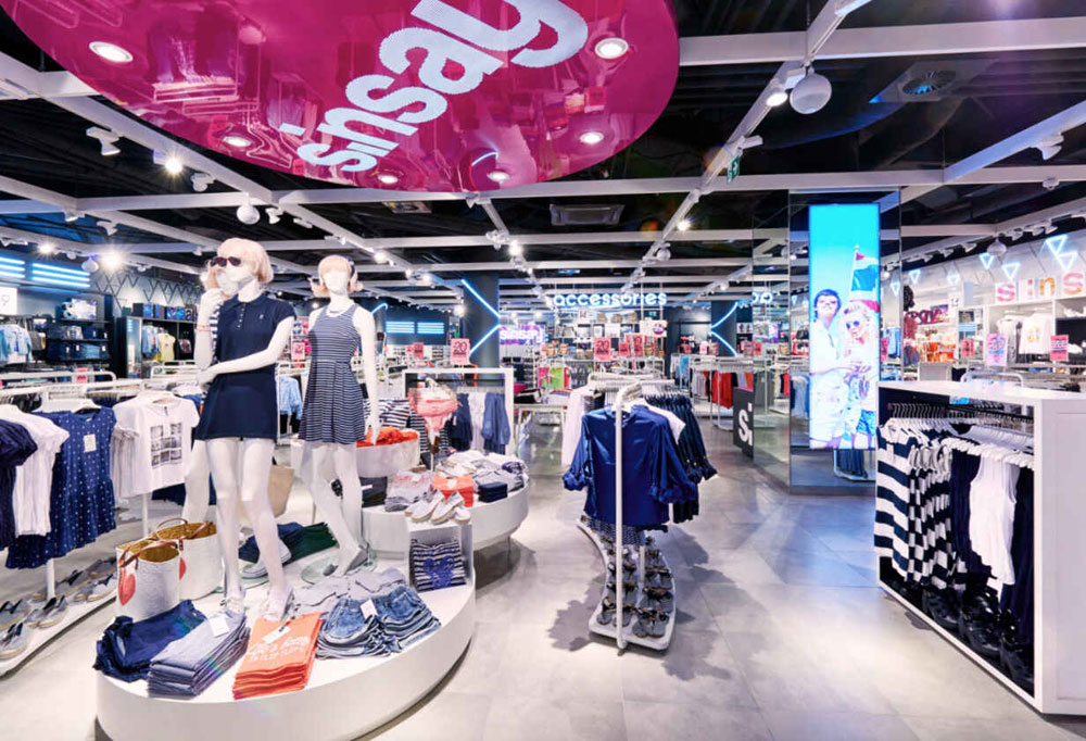 Thiết kế showroom thời trang  1