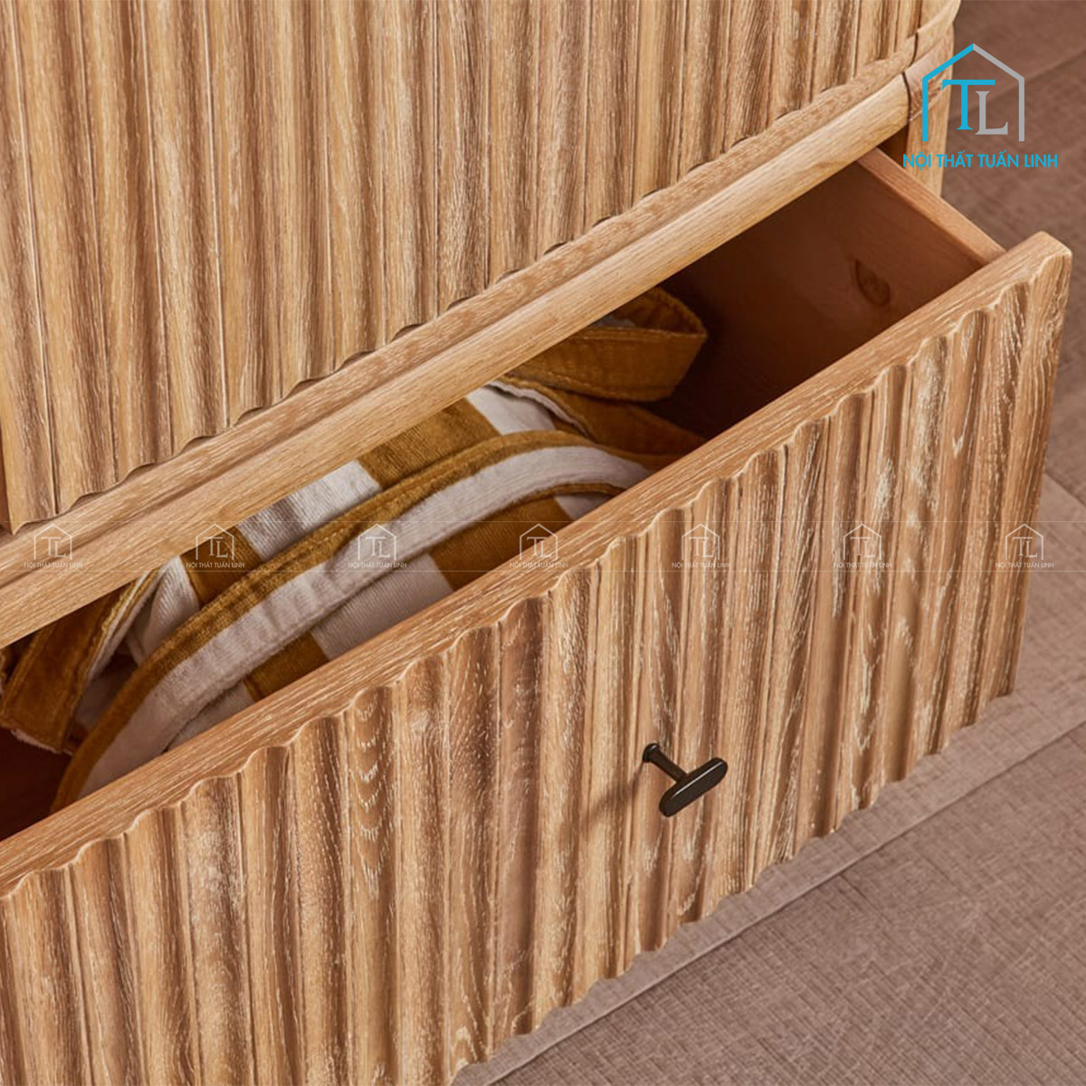 Tủ quần áo gỗ sồi phong cách cổ điển thiết kế thanh lịch