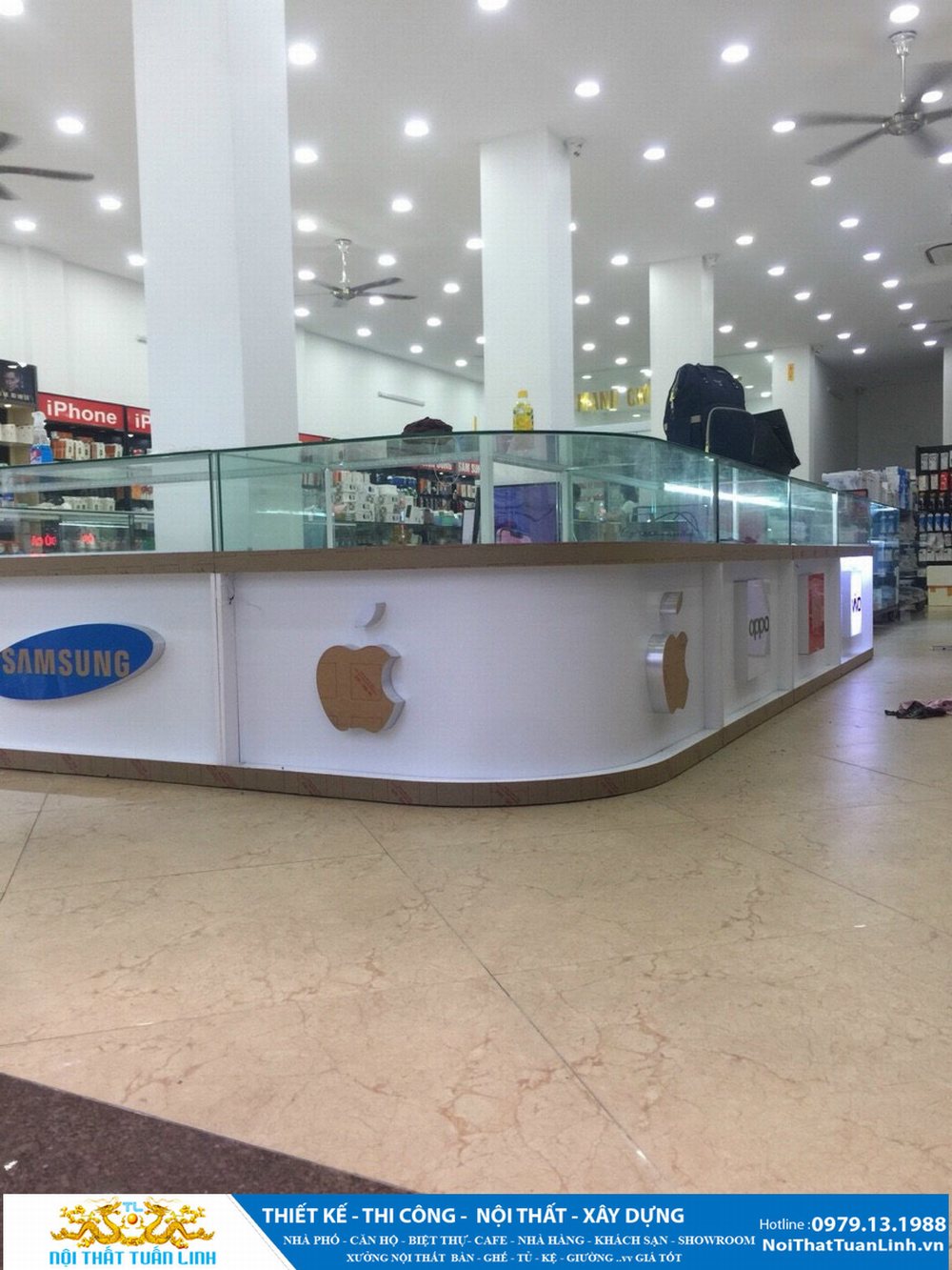 Thiết kế thi công showroom trưng bày điện thoại